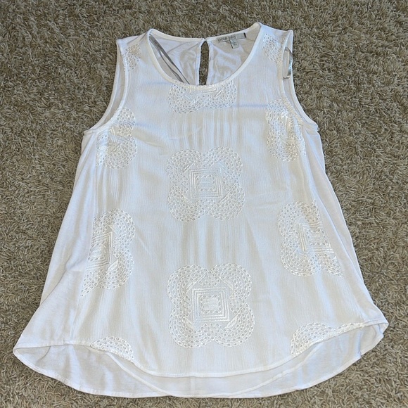 Flowy White Pointelle Tank Top with Keyhole Back Closure - Picture 1 of 3